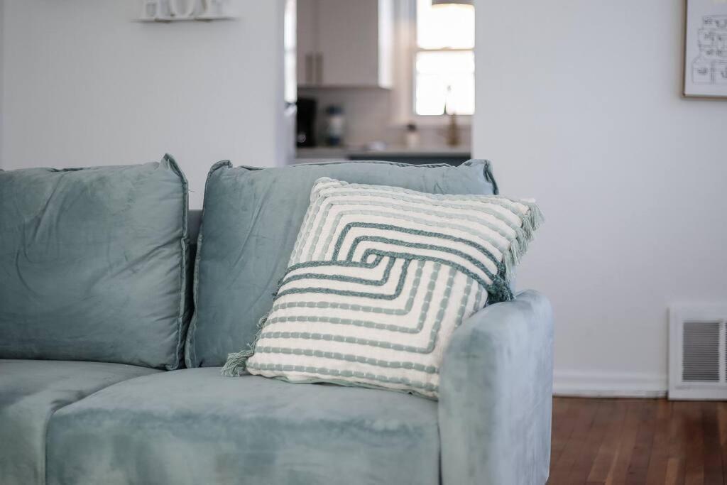 End Zone Escape-Light And Bright Hof Village Home كانتون المظهر الخارجي الصورة